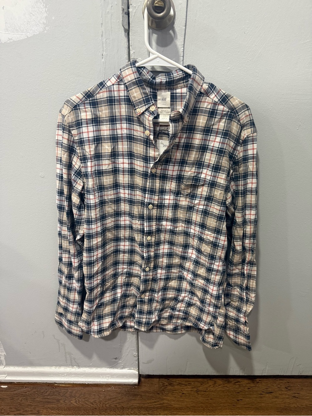 H&M Men's Navy, White and Red Plaid Button-Down Shirt